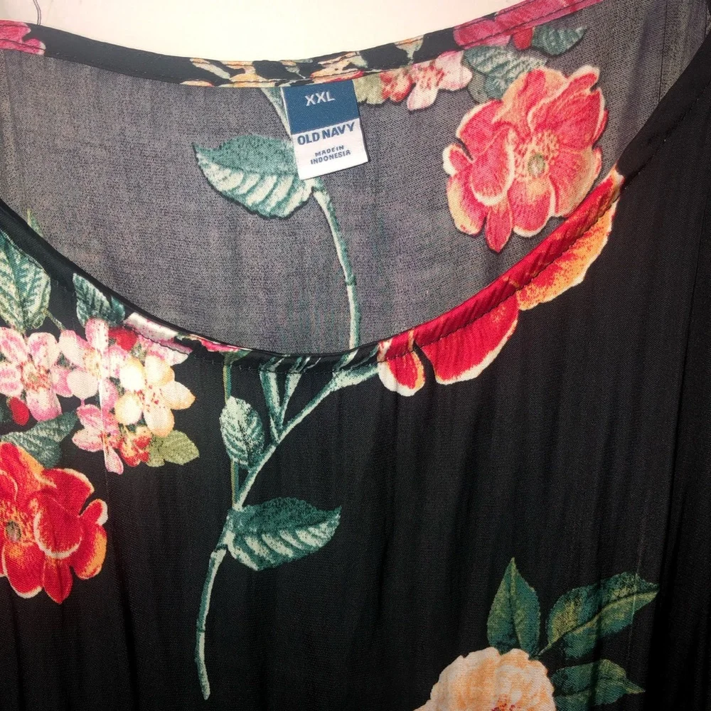 Floral Black Camisole Top - Picture 10 of 10